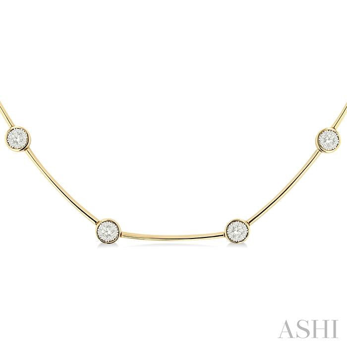 1 1/2 Ctw Lovebright Circular Mount & Bar Link Round Cut Diamond Choker Necklace in 14K Yellow and White Gold