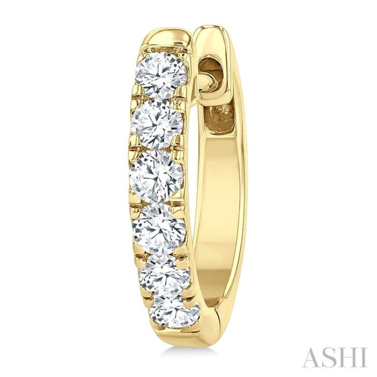1/2 Ctw Round Cut Diamond Hoop Earrings in 14K Yellow Gold
