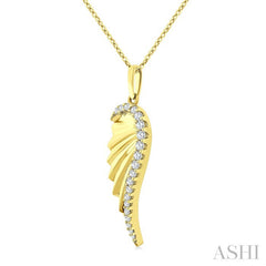 1/5 Ctw Fluted Texture Angel Wing Round Cut Diamond Fashion Pendant With Chain in 14K Yellow Gold