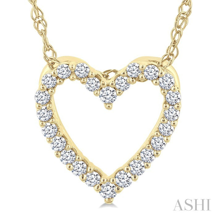 1/10 Ctw Heart Shape Round Cut Diamond Pendant With Chain in 10K Yellow Gold